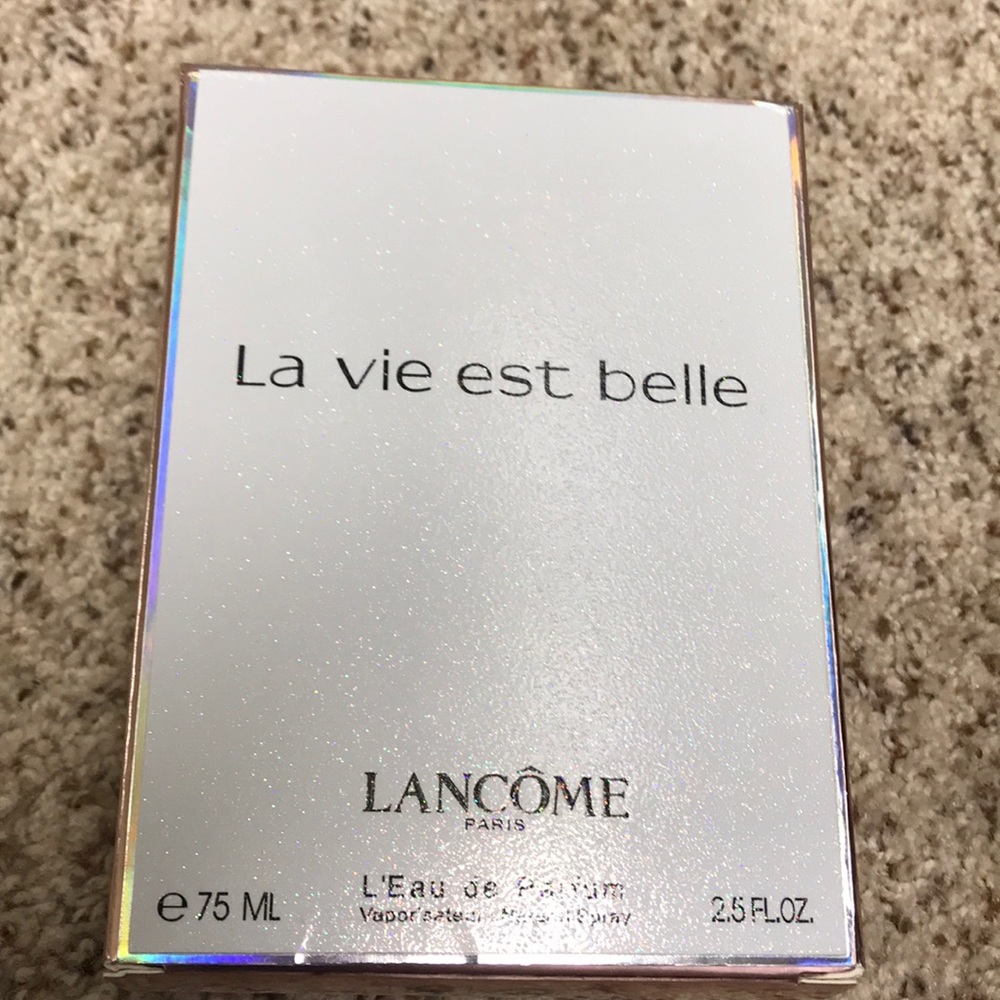 La Vie Est Belle